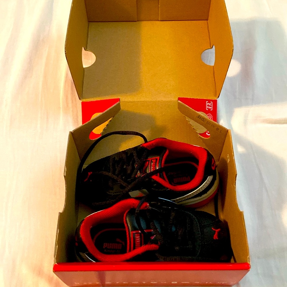 Toddler puma shoes!